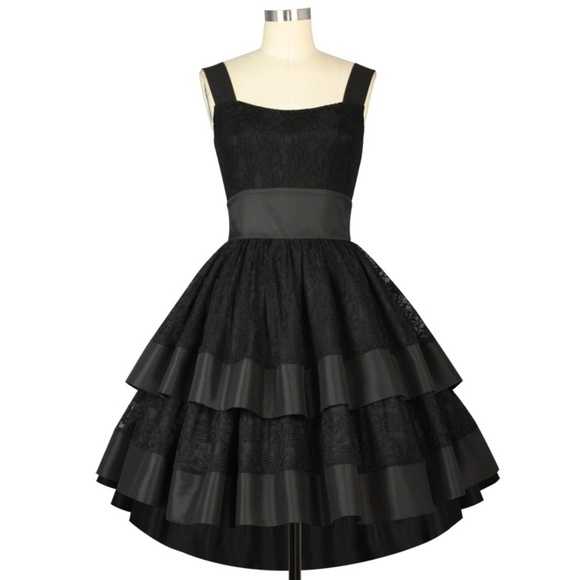 Dresses & Skirts - Formal Bridesmaids Lace Overlay Layered Prom Dress